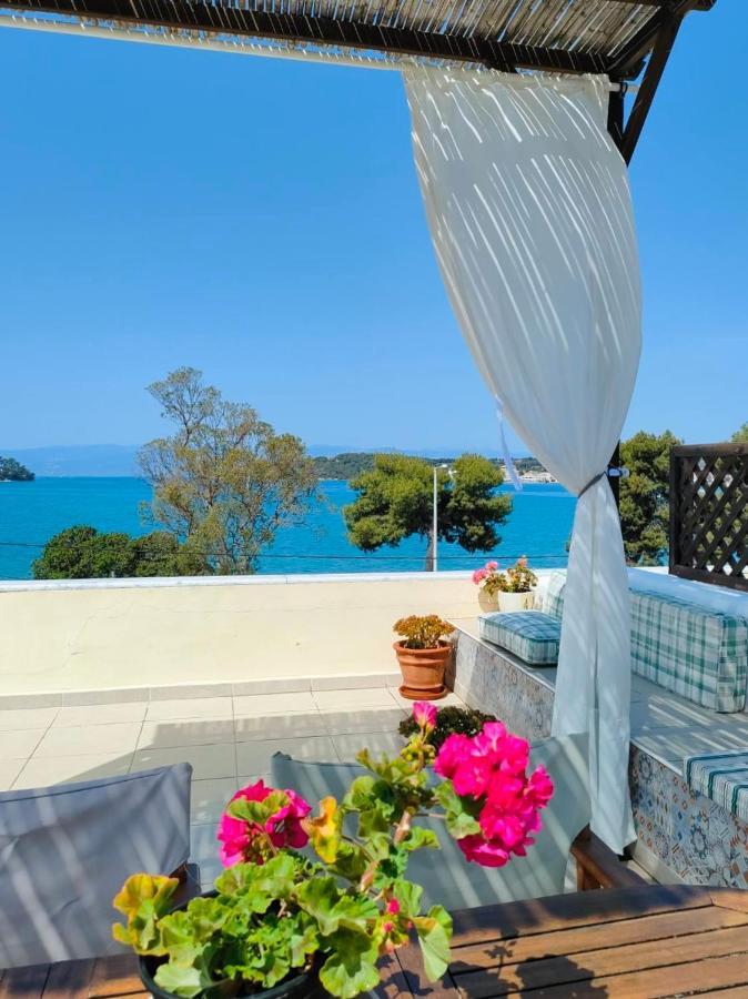 Sea Breeze - Home With A View Bouzaíika Buitenkant foto